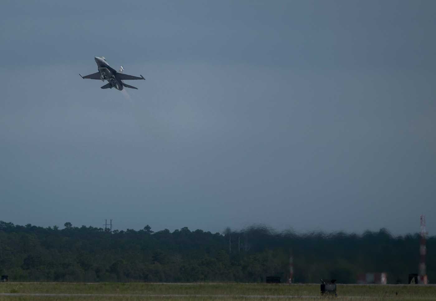 DARPA, USAF fly AI-controlled F-16 preview